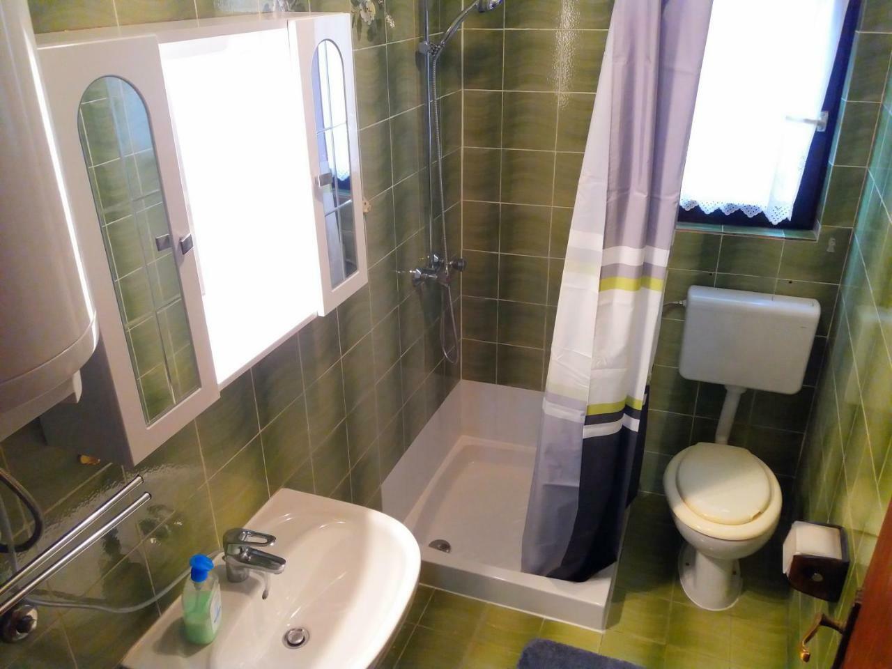 Apartmaji, Sobe - Obzidje Hotel ไพราน ภายนอก รูปภาพ