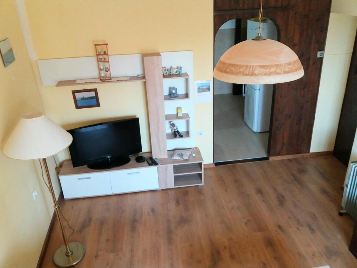 Apartmaji, Sobe - Obzidje Hotel ไพราน ภายนอก รูปภาพ
